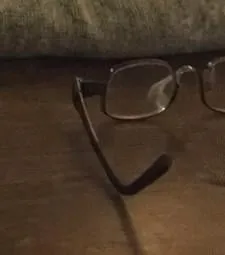 Дужка очков наоборот